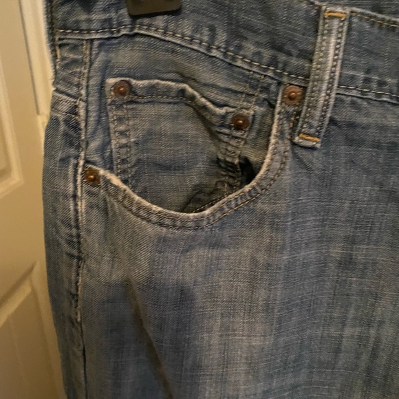 Levi’s distressed jeans - Picture 2 of 9